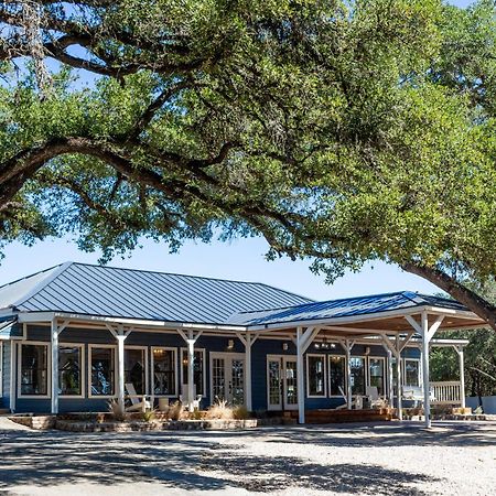 The Claire Hotel Canyon Lake Exterior foto