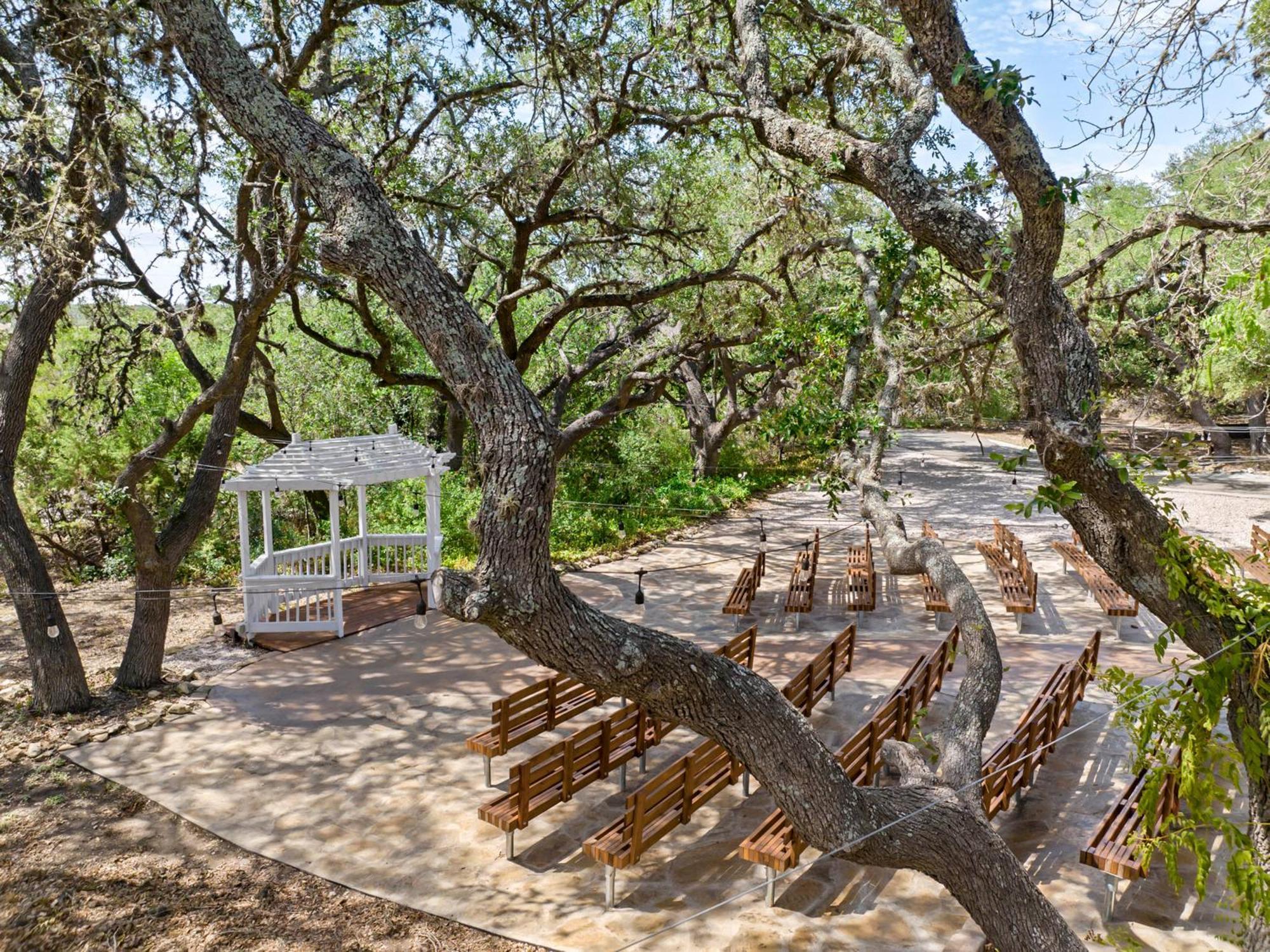 The Claire Hotel Canyon Lake Exterior foto