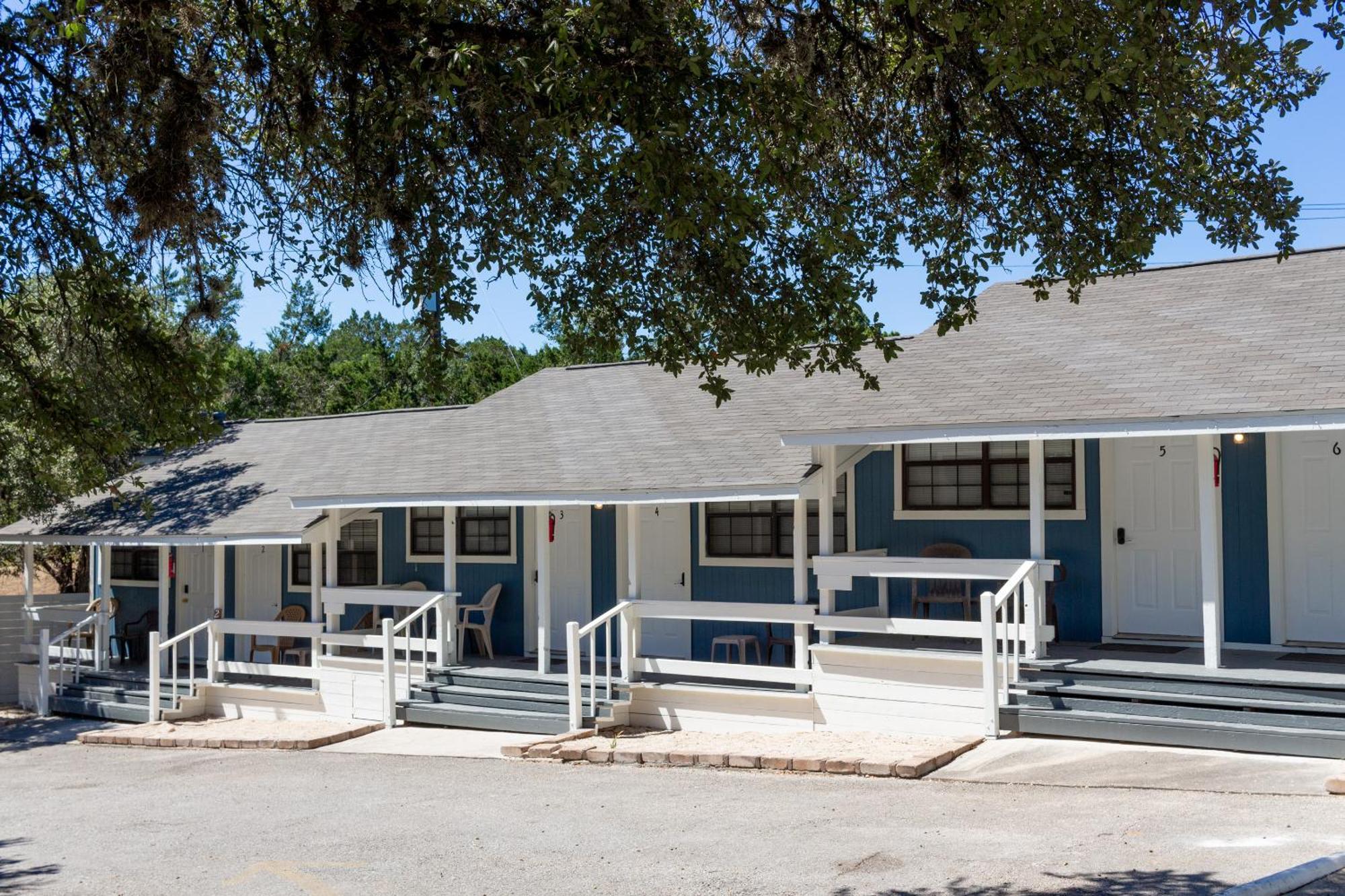 The Claire Hotel Canyon Lake Exterior foto